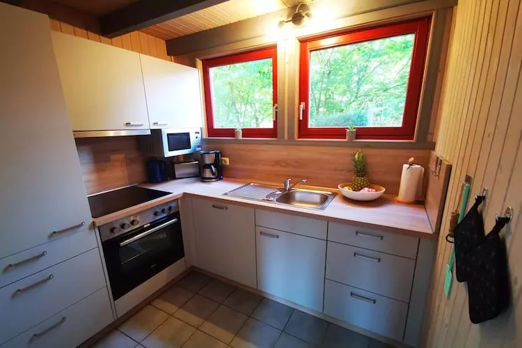 FH Wildgans Comfort mit Sauna & Kaminofen 81 qm 117-Kitchen