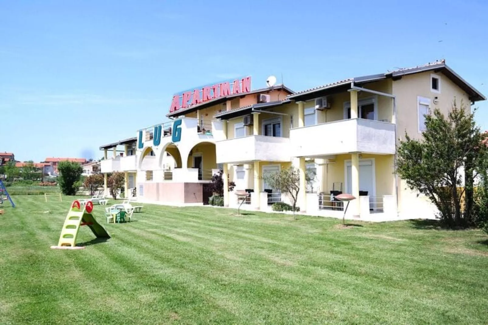 Apartments Lug Privlaka-A4 ca 40 qm with max 4 persons-Exterior summer