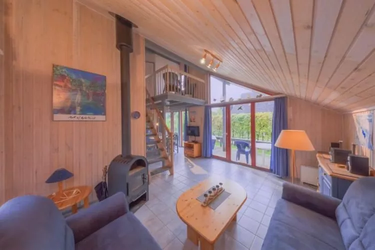 FH Wildgans Comfort mit Sauna & Kaminofen 81 qm 122-Living room