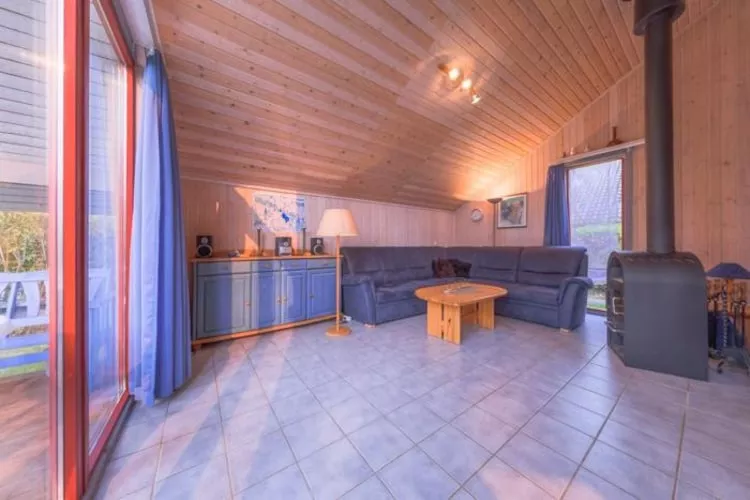 FH Wildgans Comfort mit Sauna & Kaminofen 81 qm 122-Living room
