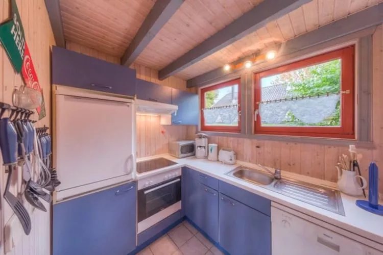 FH Wildgans Comfort mit Sauna & Kaminofen 81 qm 122-Kitchen