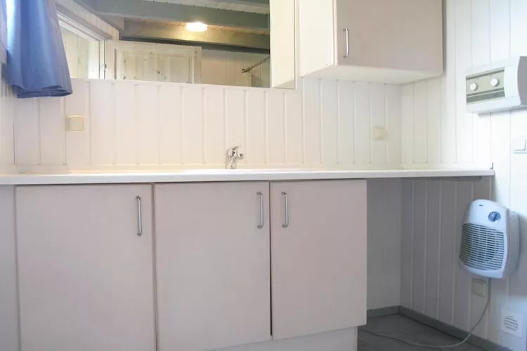 FH Wildgans Comfort mit Sauna & Kaminofen 81 qm 131-Bathroom