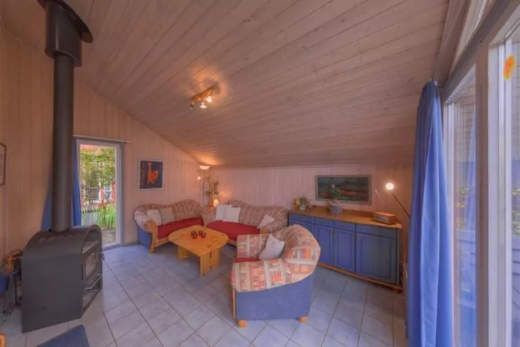 FH Wildgans Comfort mit Sauna & Kaminofen 81 qm 177-Living room