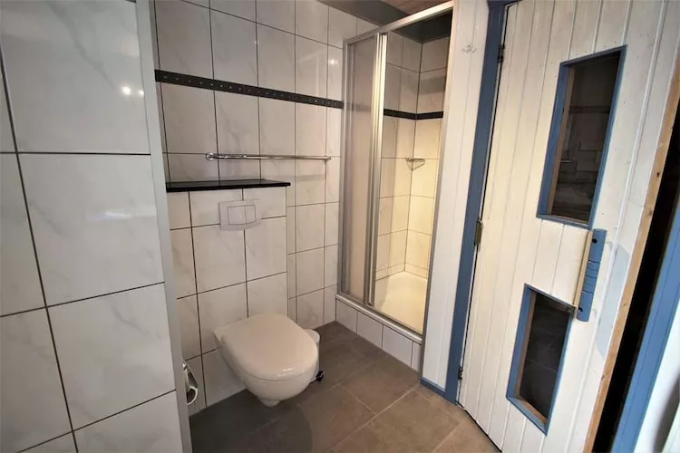 FH Wildgans Comfort Nr 233-Bathroom