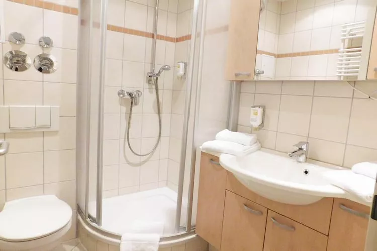 Apartment Strandläufer 113-Bathroom