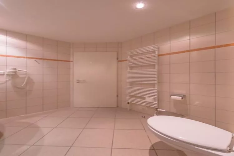 Strandläufer Classic 213-Bathroom