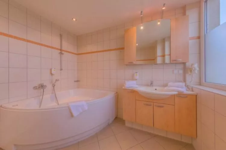 Eisvogel Classic 217-Bathroom