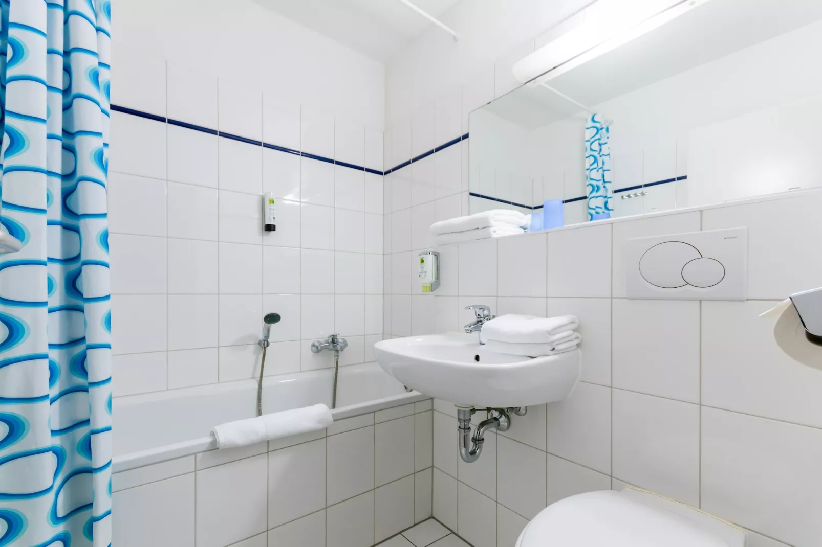 Economy Twin-Apartment-2024 2E1K-Bathroom