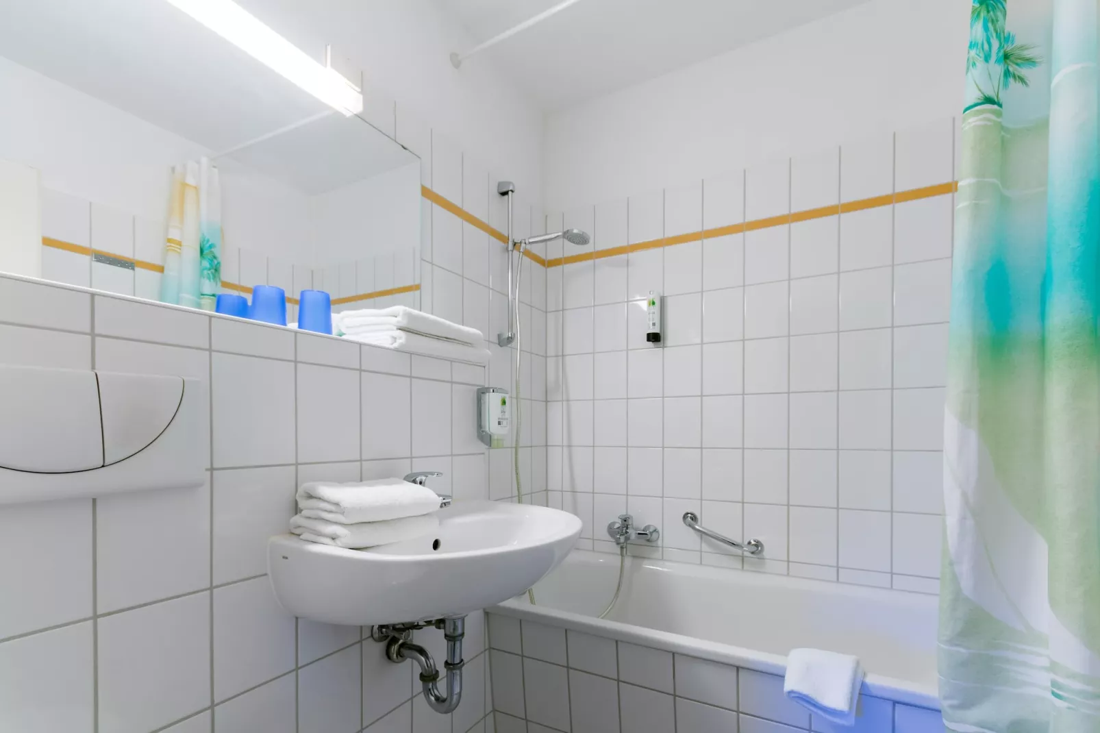 Economy Twin-Apartment-2024 2E1K-Bathroom