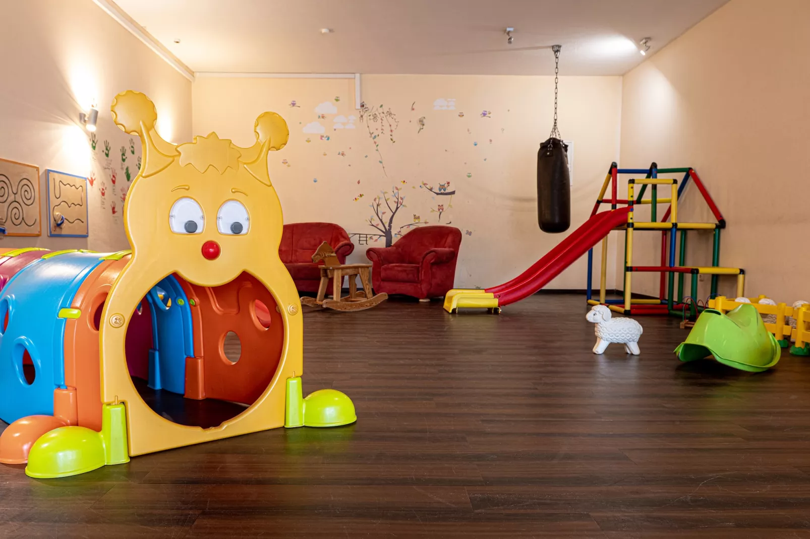 Economy Twin-Apartment-2024 2E2K-Park facilities