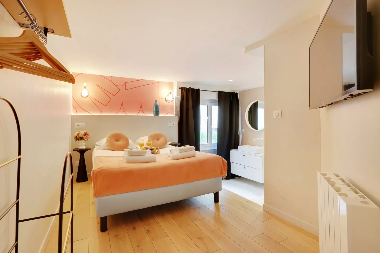 EC-1-PELEE-G-Bedroom