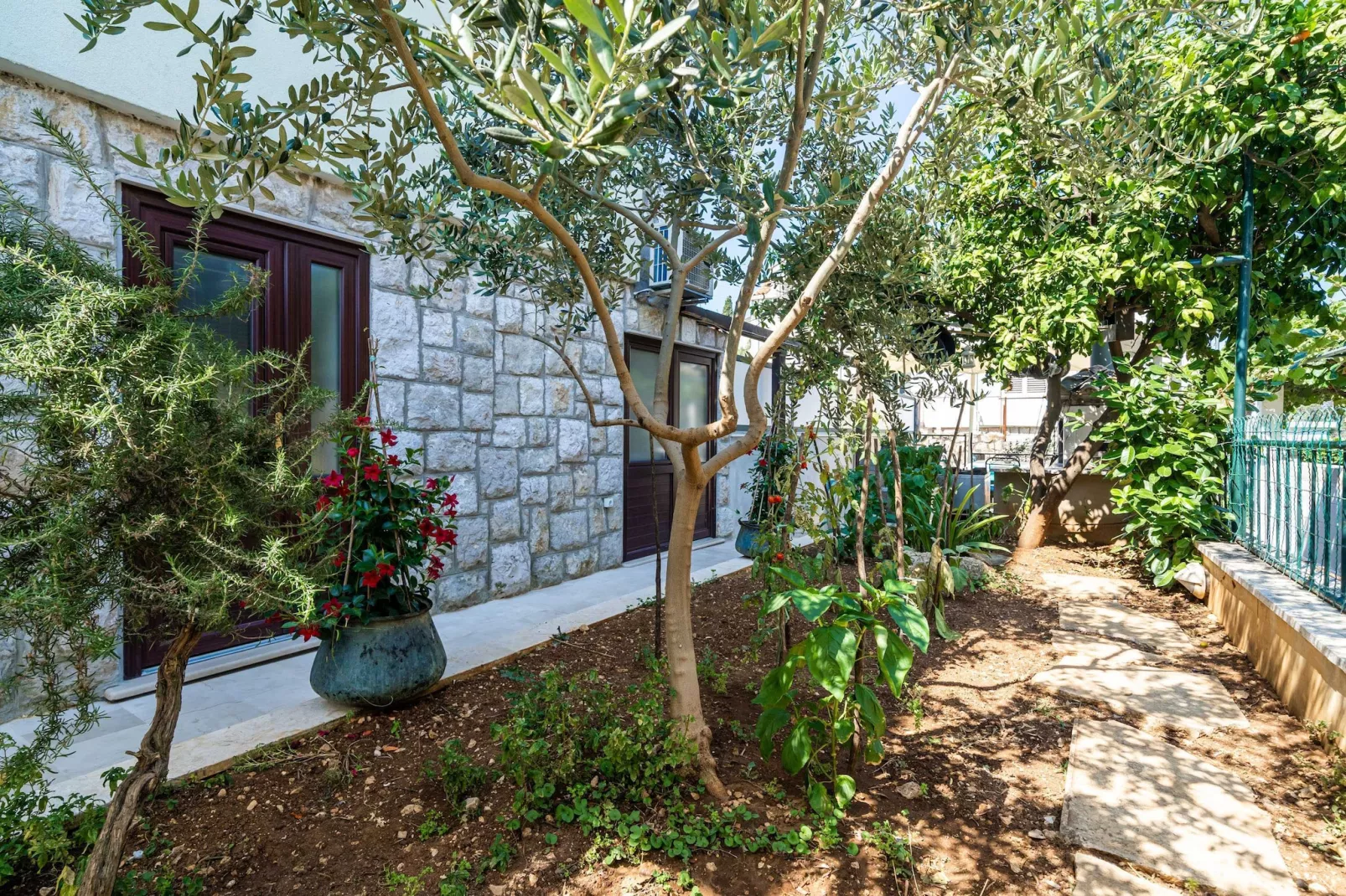 Apartment & Room Sunset Beach - One Bedroom Apartment with Terrace and Garden View-Atmosphere
