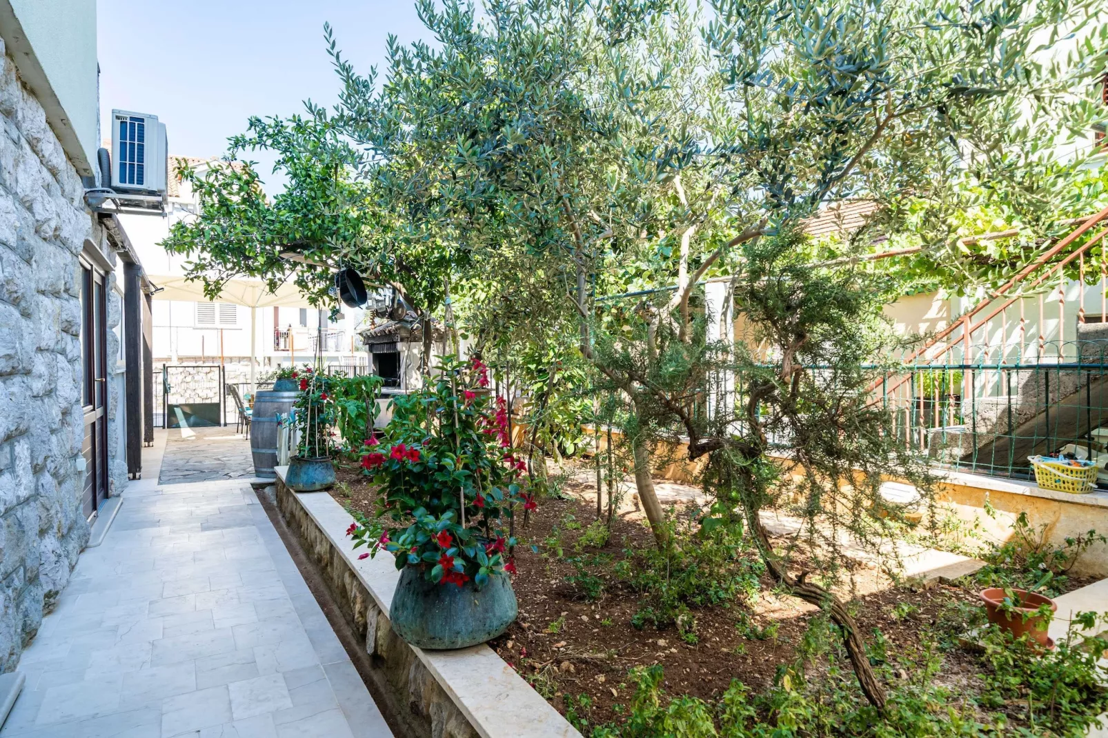Apartment & Room Sunset Beach - One Bedroom Apartment with Terrace and Garden View-Atmosphere