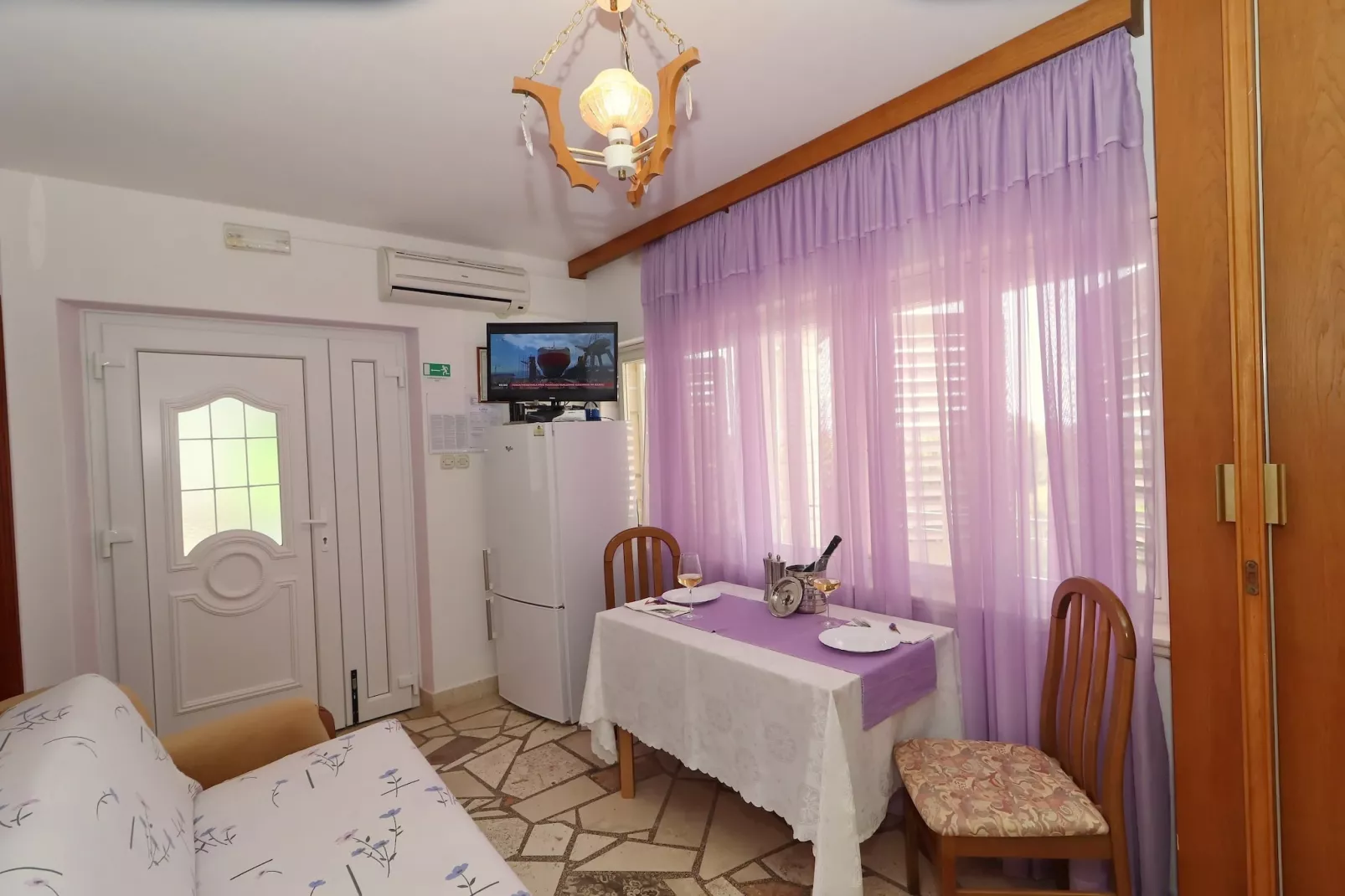 Apartments Villa Marijana - Standard One Bedroom Apartment with Terrace and Garden View (Marijana 4)-Esszimmer