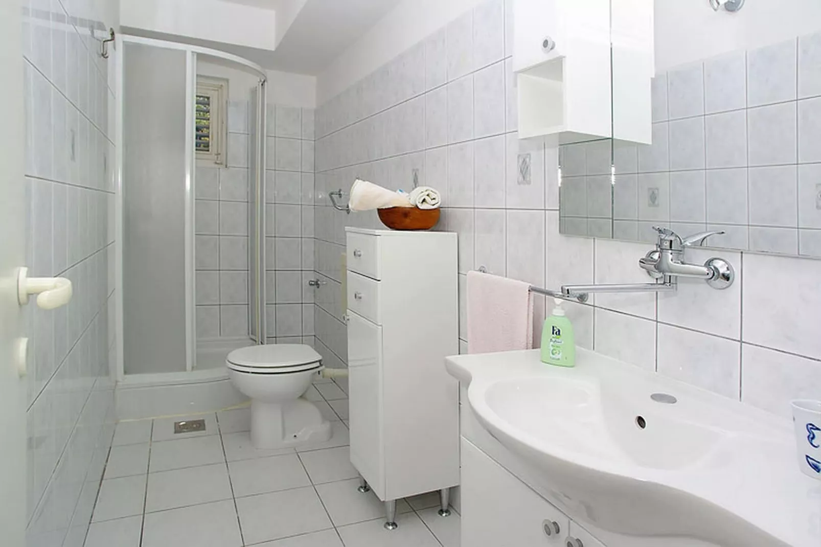 Apartments Villa Marijana - Standard Two Bedroom Apartment with Terrace and Garden View (Marijana 5)-Salle de bain