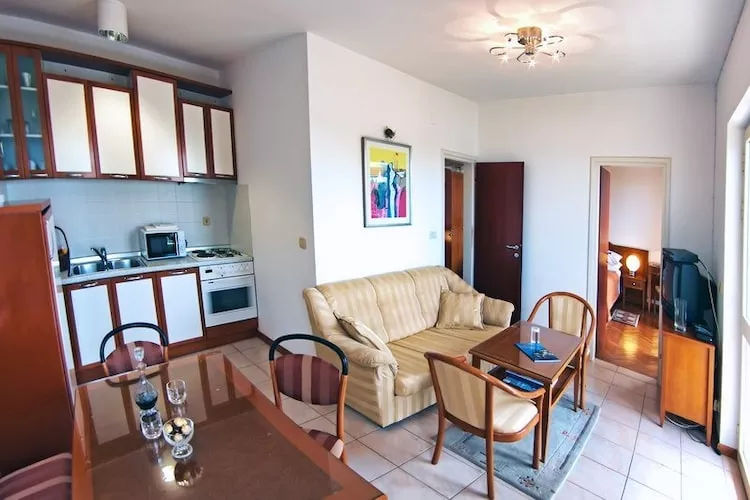 Apartments Sipa - Garden One Bedroom Apartment with Balcony and Partial Sea View (Apartman C)