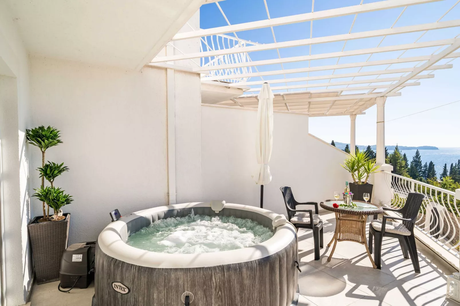 Apartments Blažević - Comfort Two Bedroom Apt with Hot Tub and Sea View-Aussicht