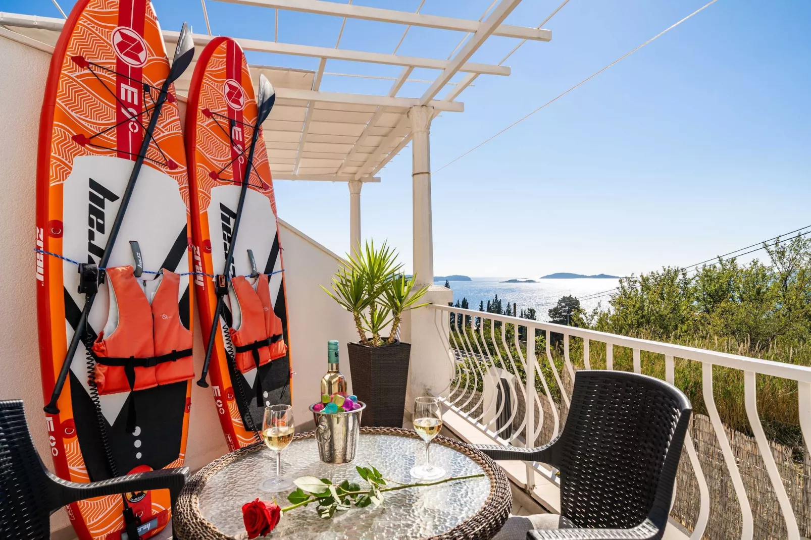 Apartments Blažević - Comfort Two Bedroom Apt with Hot Tub and Sea View-Terrasse