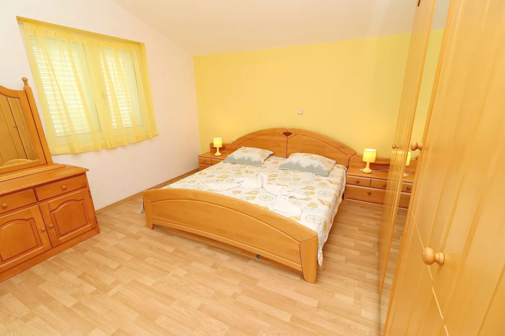 Apartments Villa Michele-Three Bedroom Apartment with Partial Sea View ( Grejp )-Bedroom