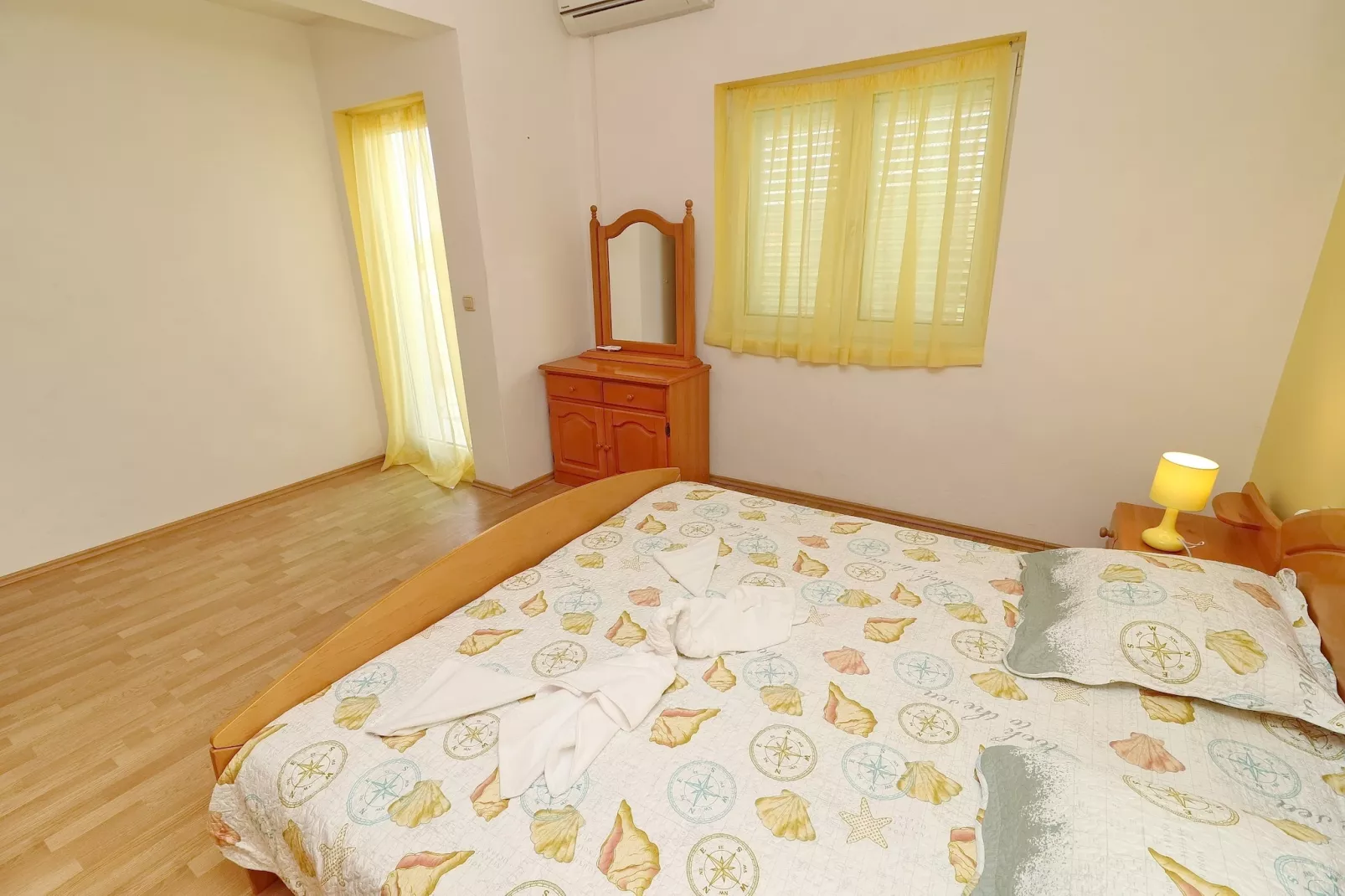 Apartments Villa Michele-Three Bedroom Apartment with Partial Sea View ( Grejp )-Bedroom