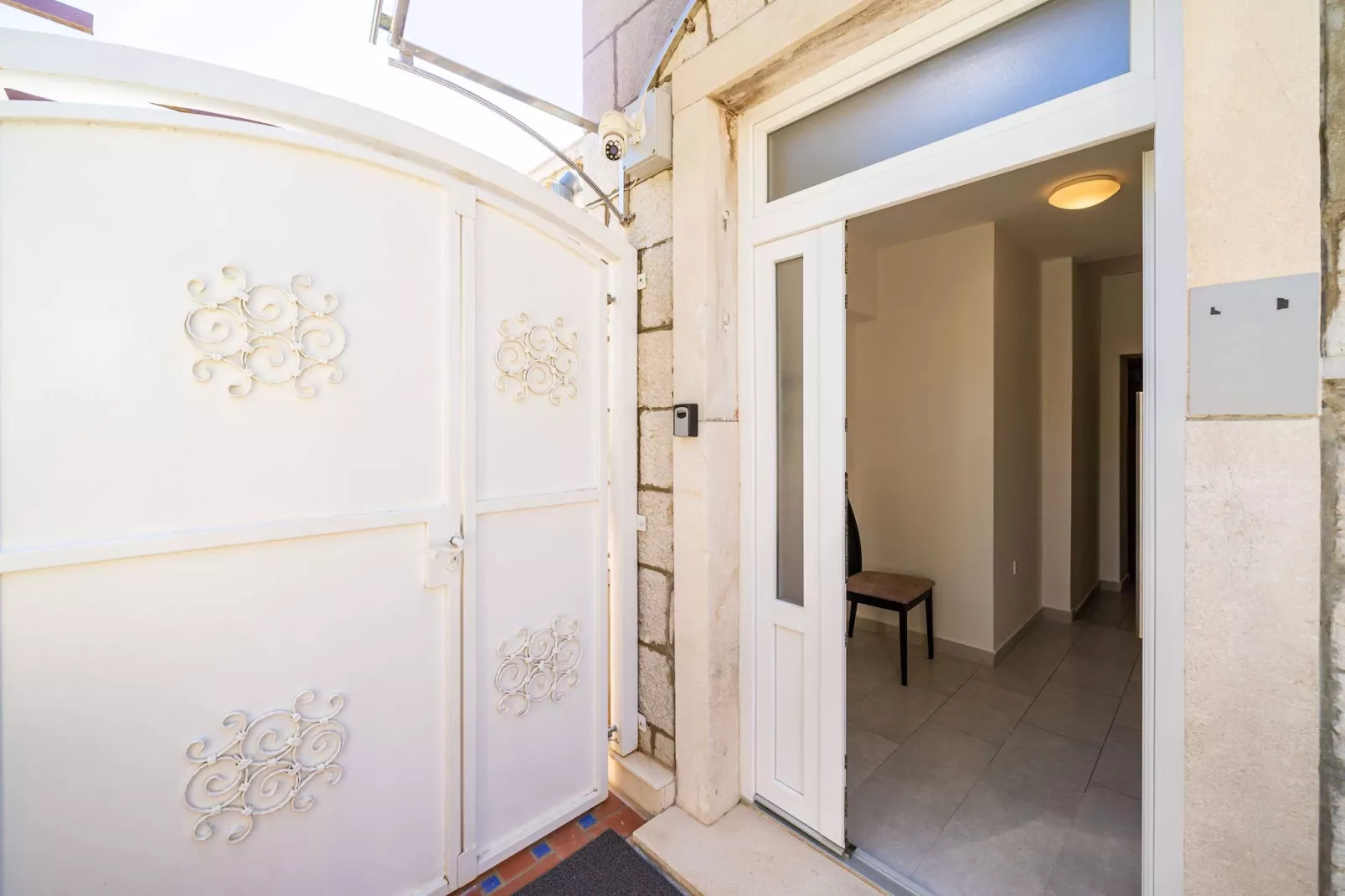 Rooms Nina - Double or Twin room with shared terrace - 1-Facilities