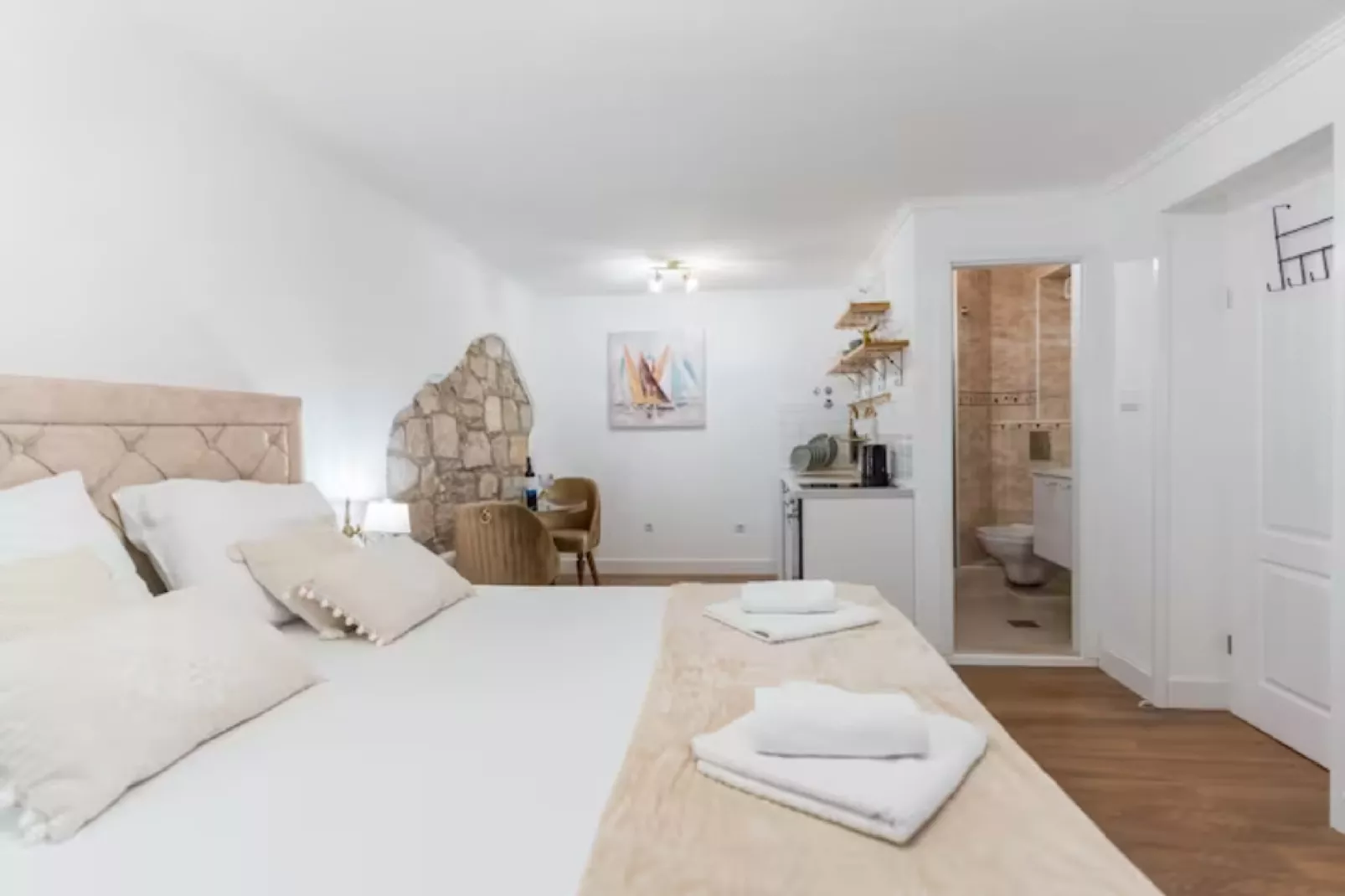 Apartment Art Split Center  - Deluxe Studio Apartment A1-Bedroom
