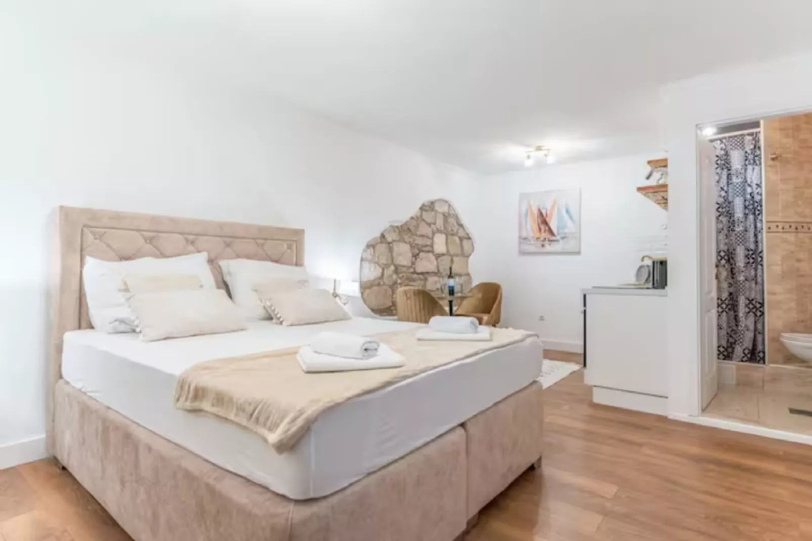 Apartment Art Split Center  - Deluxe Studio Apartment A1-Bedroom