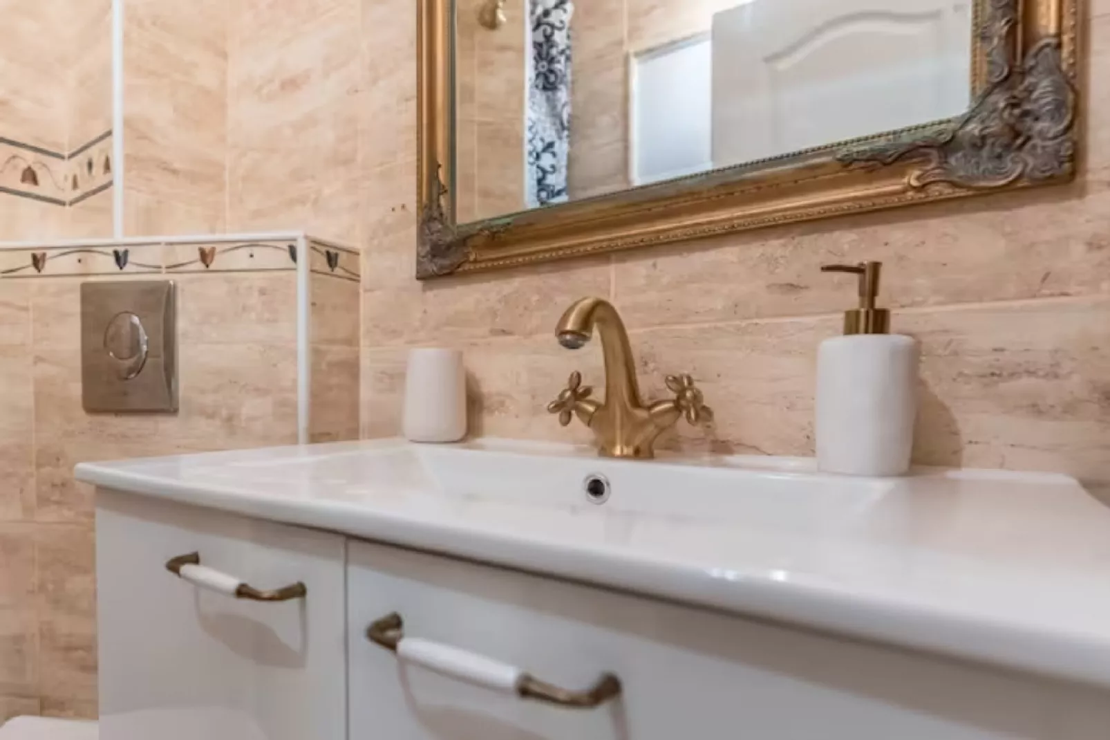 Apartment Art Split Center  - Deluxe Studio Apartment A1-Bathroom