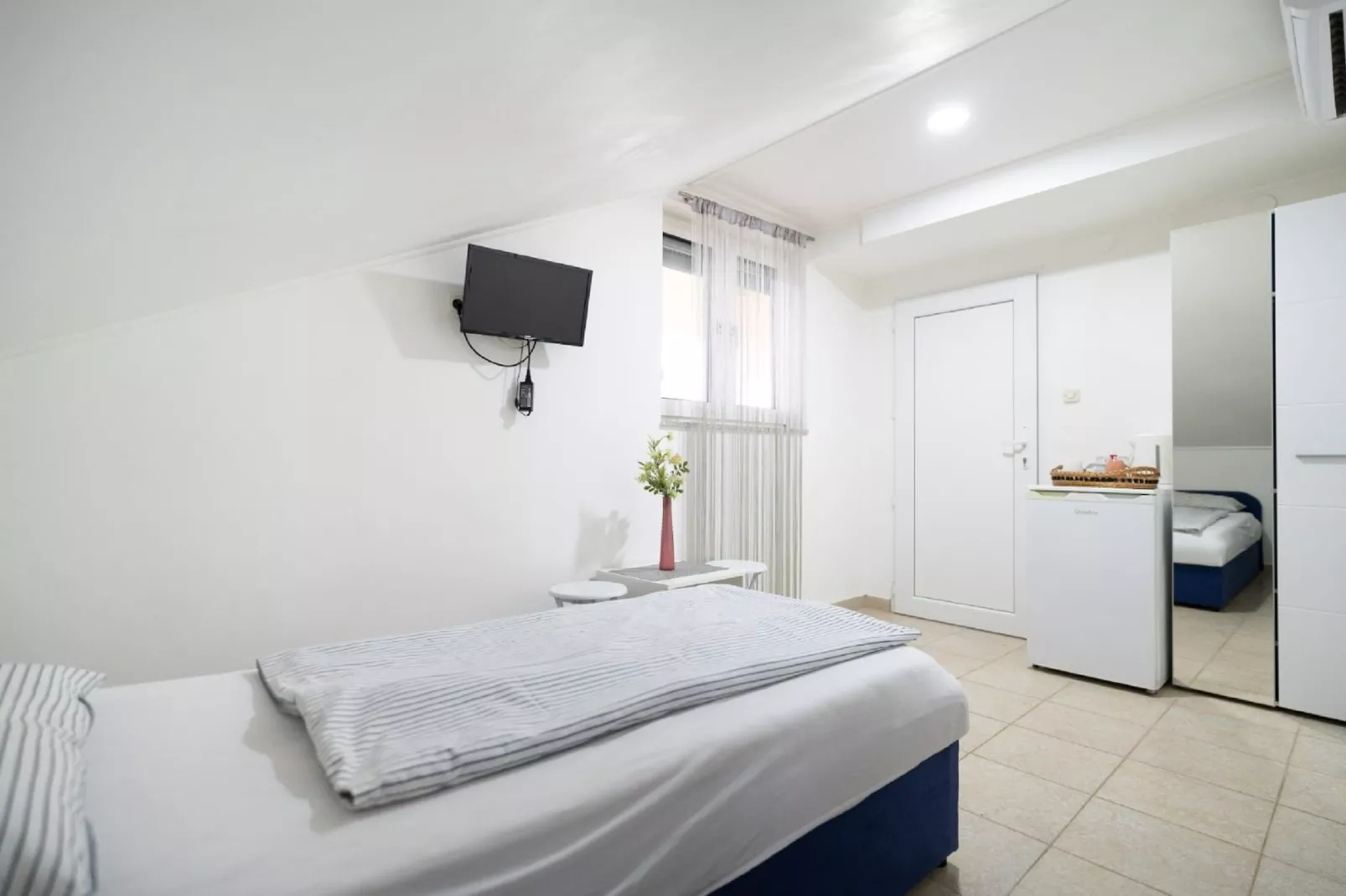 Apartments Milic - Twin Room 1-Bedroom