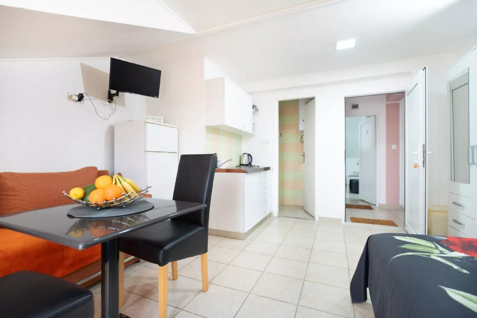 Apartments Milic - Studio Apartment with Sea View 4-Living room