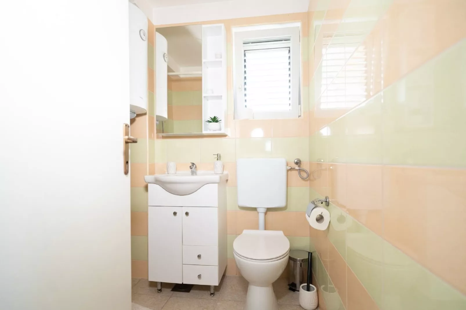 Apartments Milic - Studio Apartment with Sea View 4-Bathroom