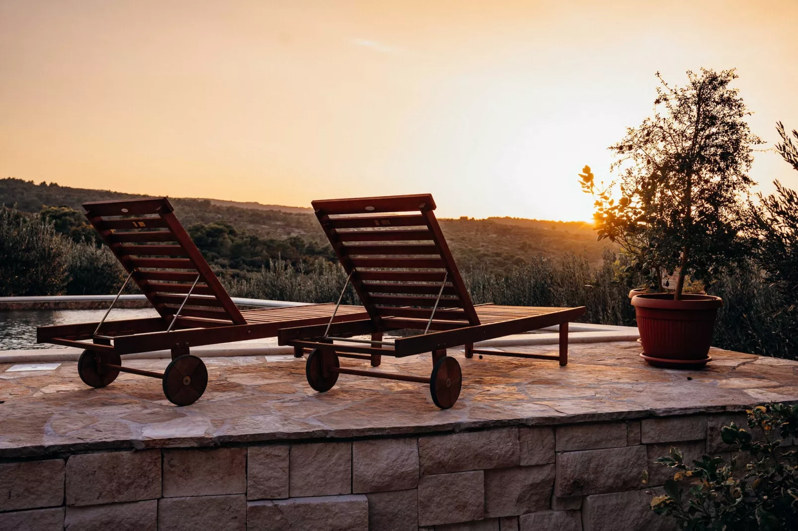 Villa Roza - One Bedroom Villa with Swimming Pool-Outdoor