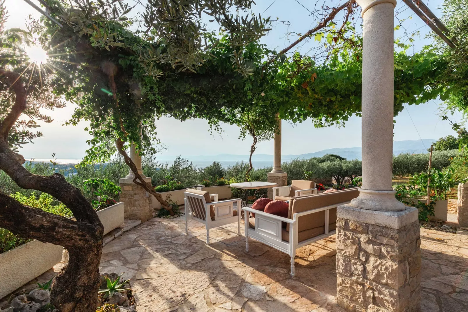 Villa Roza - One Bedroom Villa with Swimming Pool-Outdoor