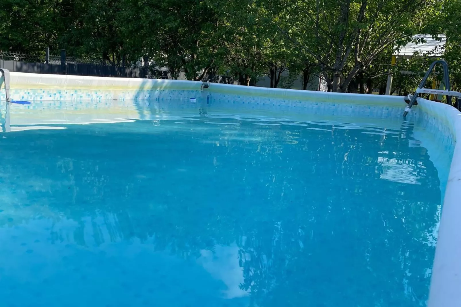 Tetina Kuća - Two Bedroom Holiday Home with Terrace-Pool