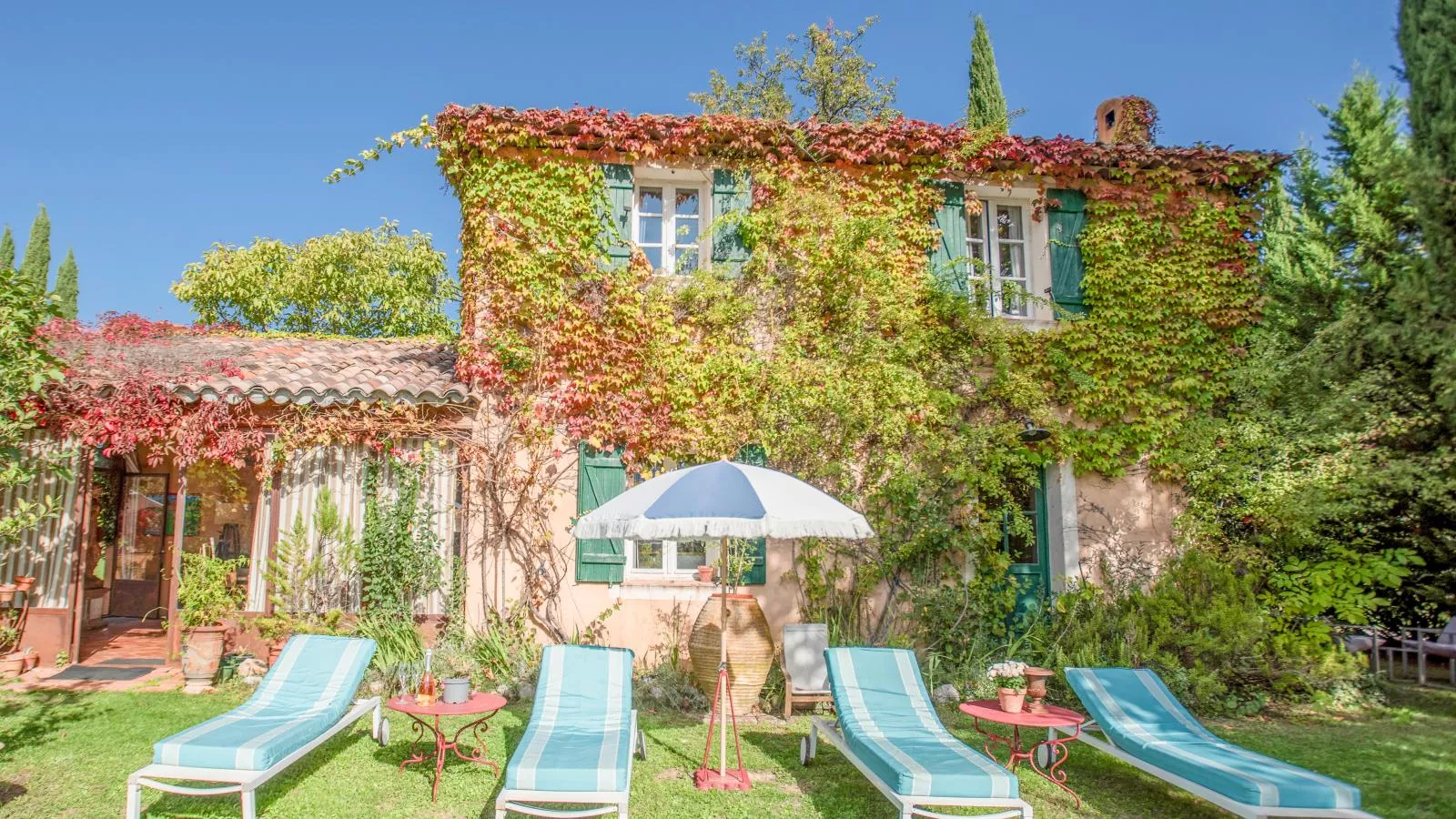 La petite maison de la ferme rose-Extérieur été