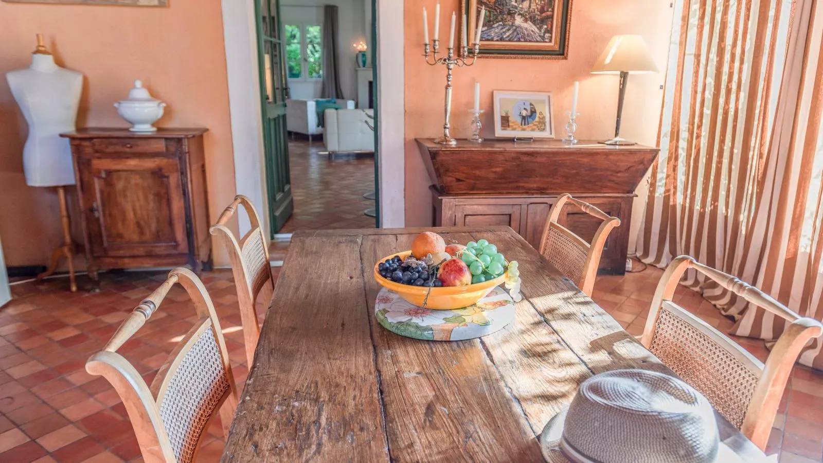 La petite maison de la ferme rose-Intérieur