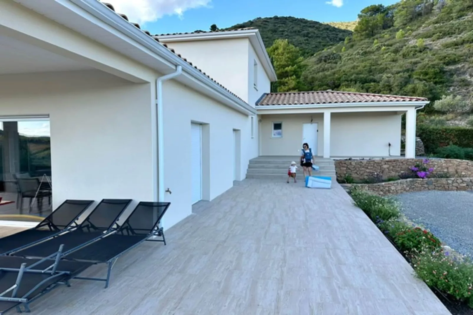 L'Esquirol-Exterior summer