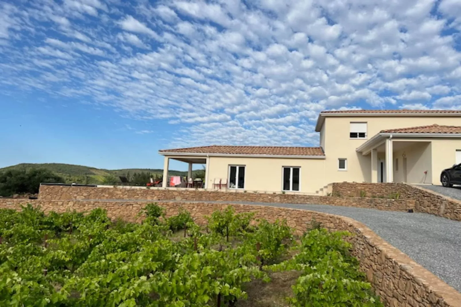 L'Esquirol-Exterior summer
