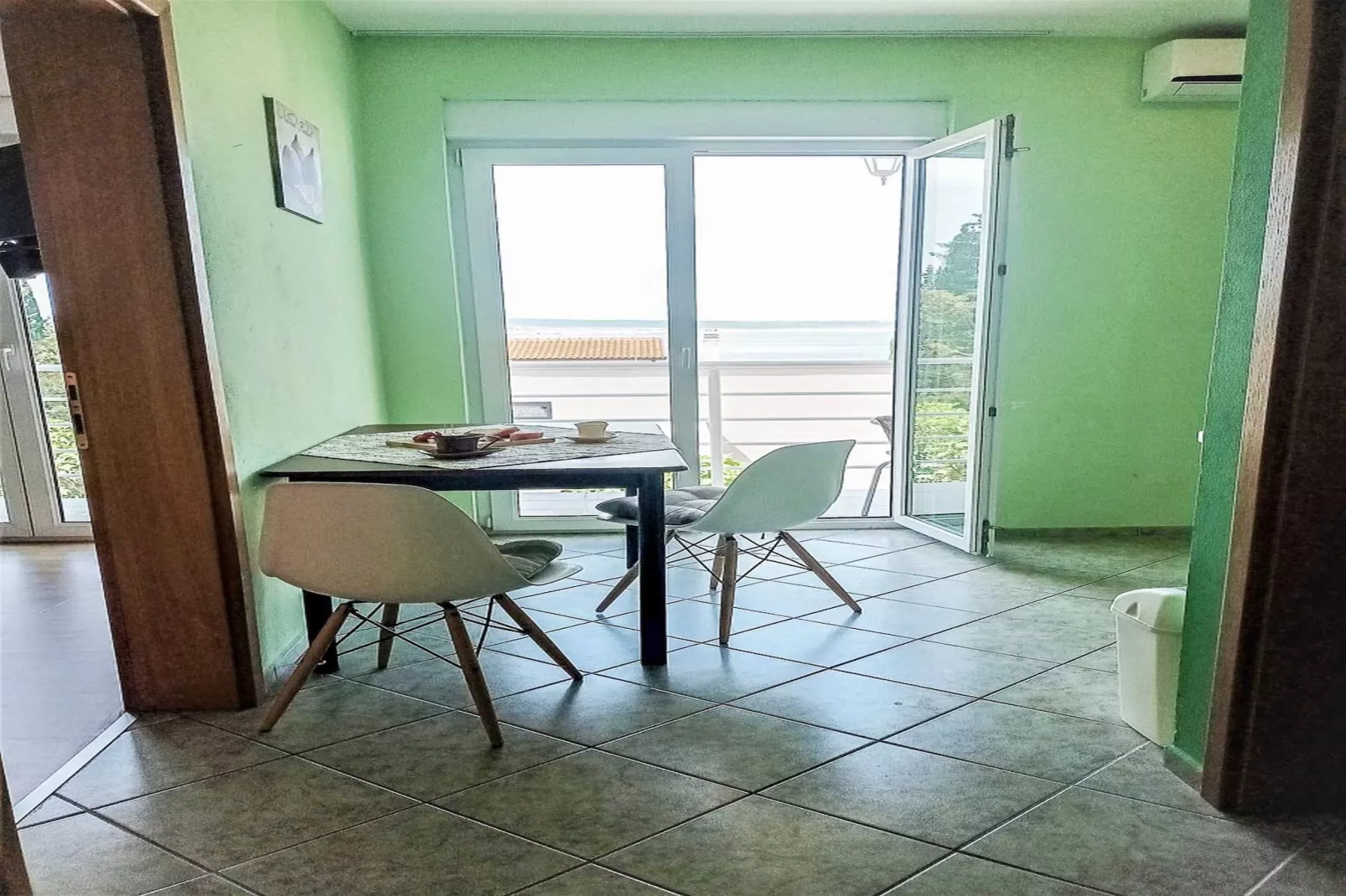 Apartments Smokvica - One Bedroom Apartment with Balcony with Sea View (Apartment 1)-Innen