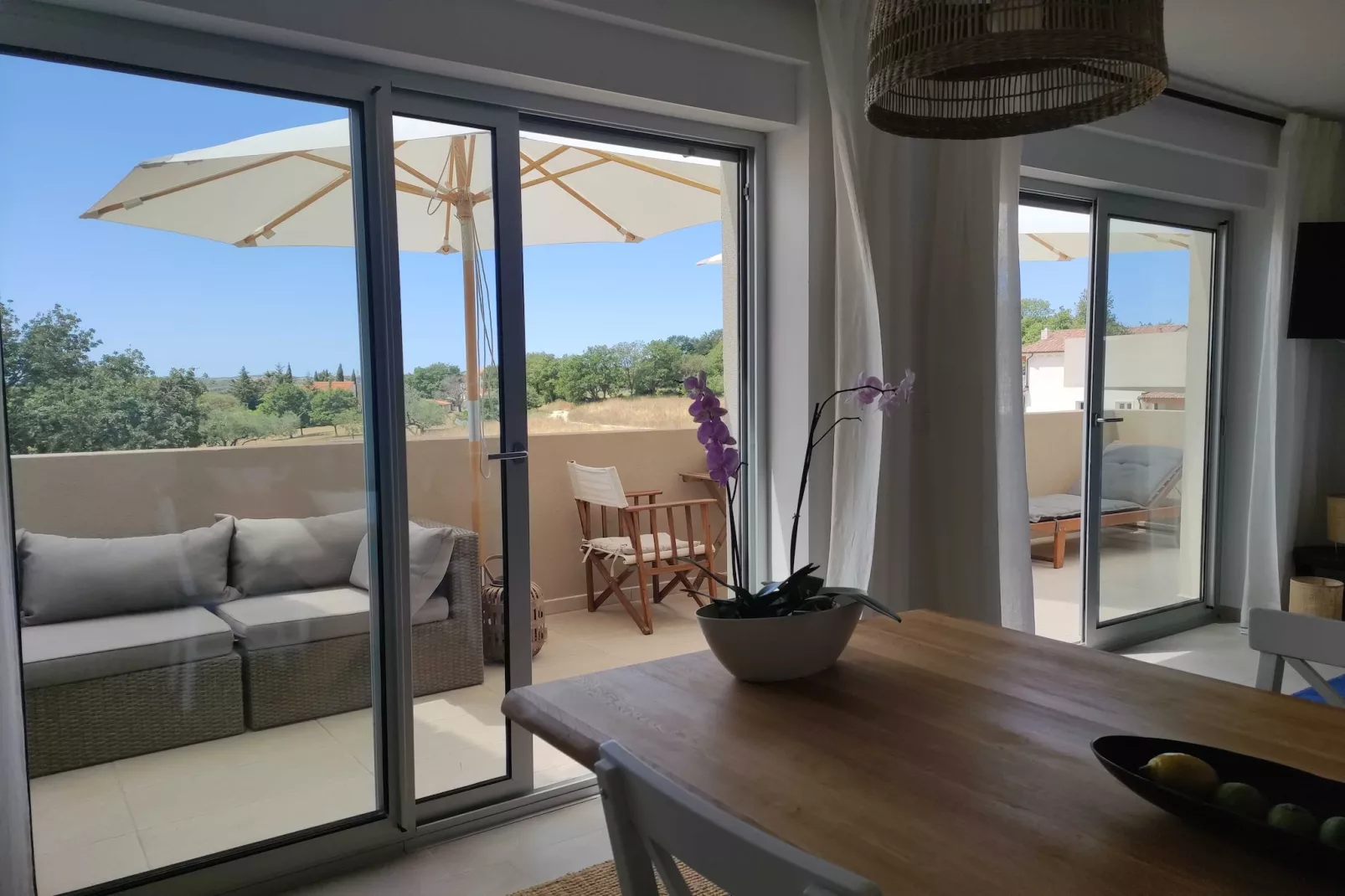 SALT Apartment - One Bedroom Apartment with Terrace and Sea View-Living room