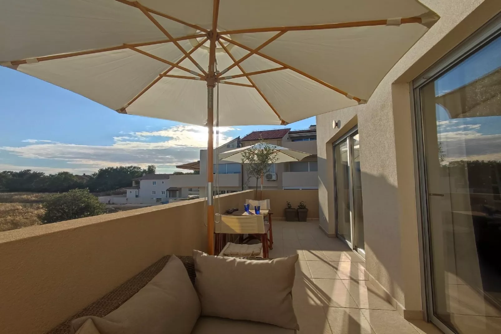 SALT Apartment - One Bedroom Apartment with Terrace and Sea View-Living room