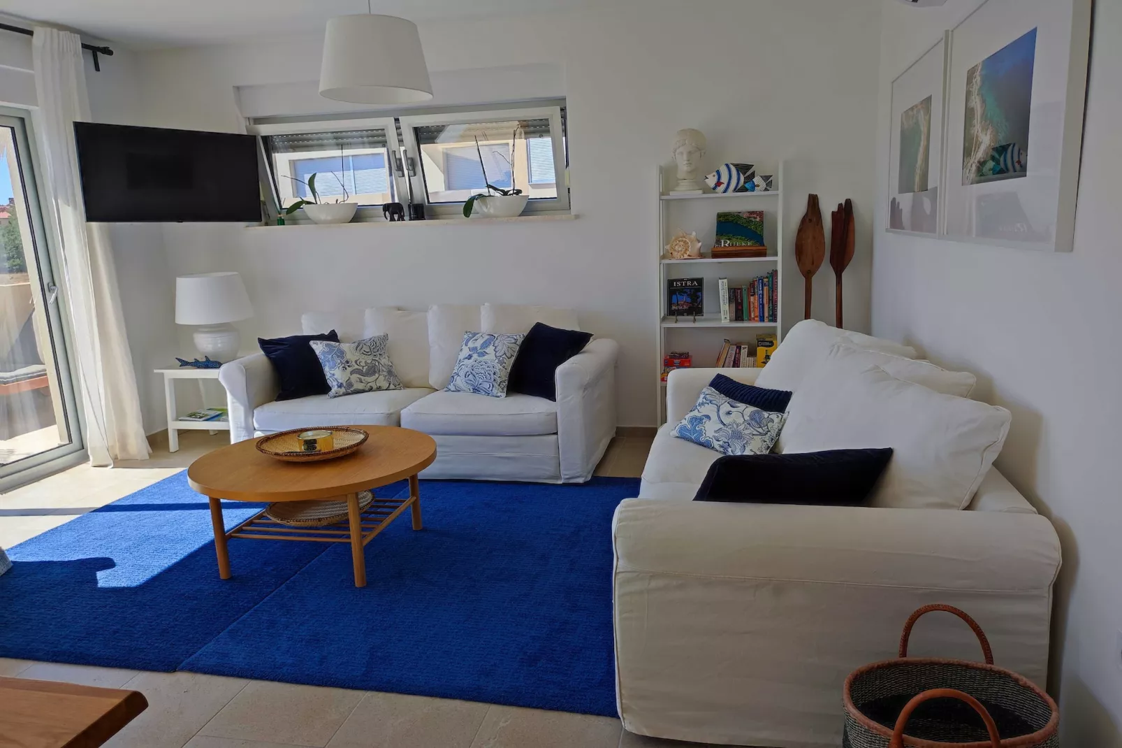 SALT Apartment - One Bedroom Apartment with Terrace and Sea View-Living room