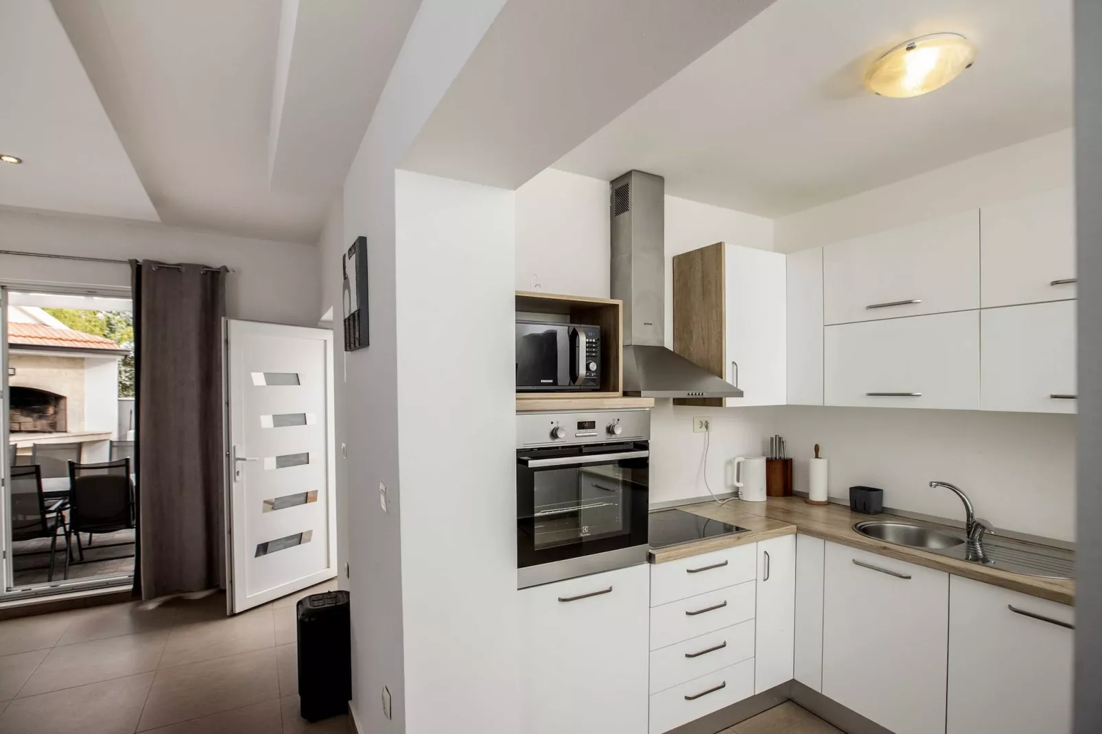 Apartment Villa Andelka- Three Bedroom Apartment with Swimming Pool-Cuisine