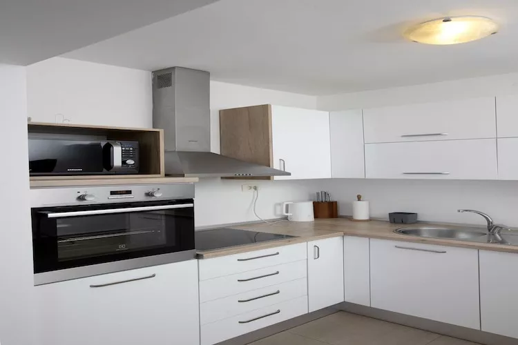 Apartment Villa Andelka- Three Bedroom Apartment with Swimming Pool-Cuisine