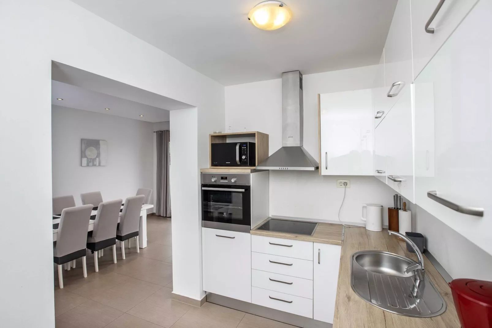 Apartment Villa Andelka- Three Bedroom Apartment with Swimming Pool-Cuisine
