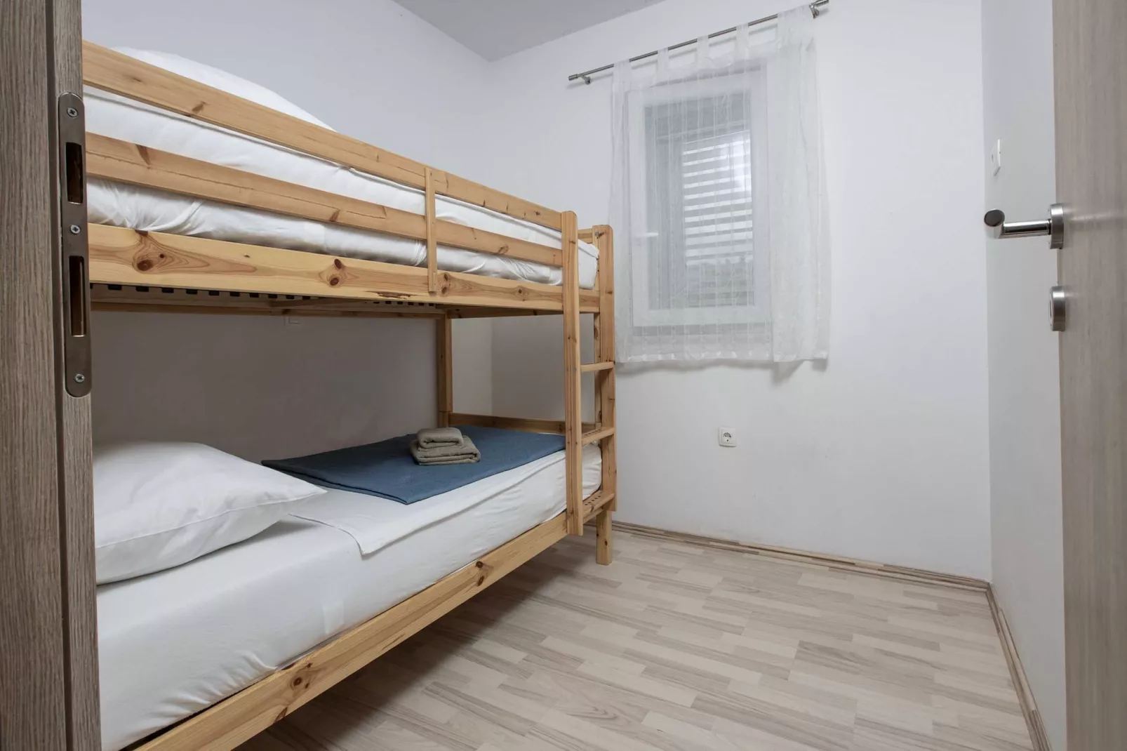 Apartment Villa Andelka- Three Bedroom Apartment with Swimming Pool-Chambre