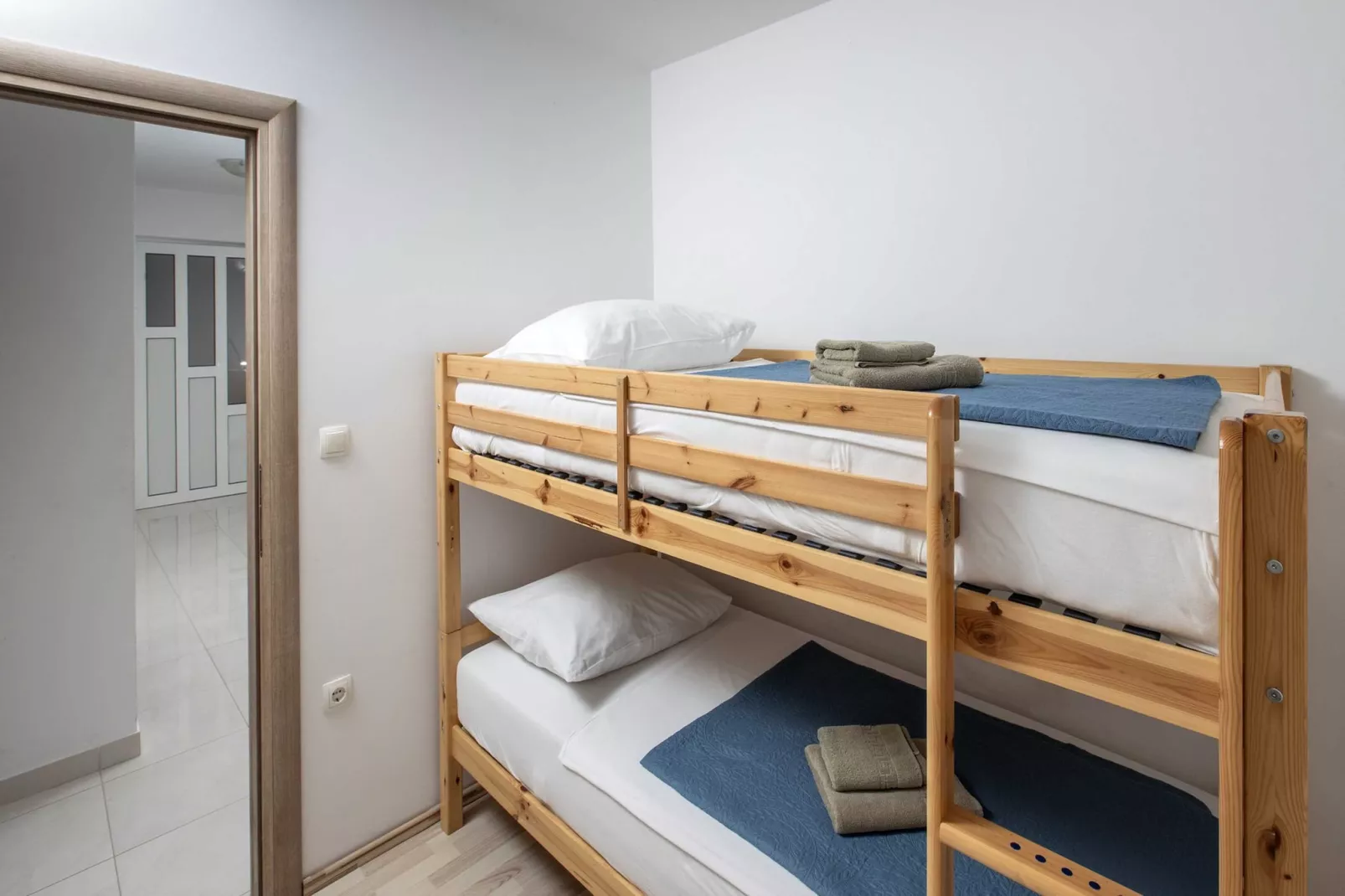 Apartment Villa Andelka- Three Bedroom Apartment with Swimming Pool-Chambre