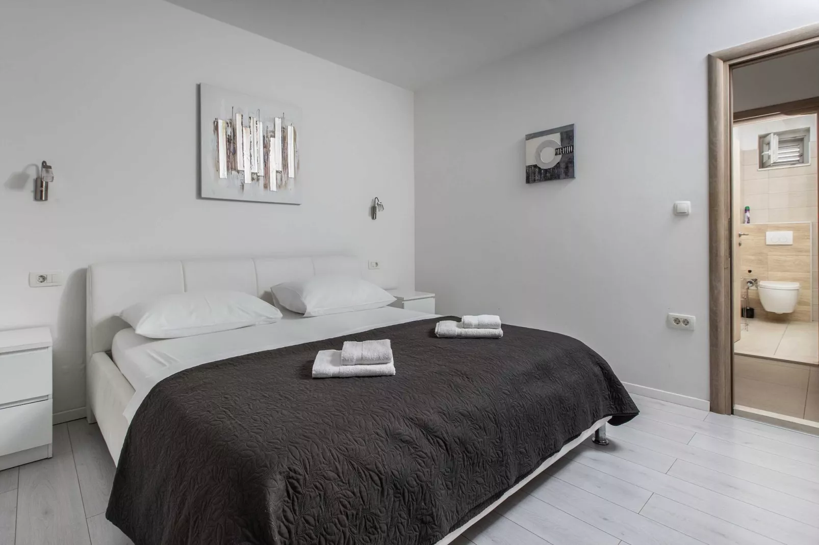 Apartment Villa Andelka- Three Bedroom Apartment with Swimming Pool-Chambre