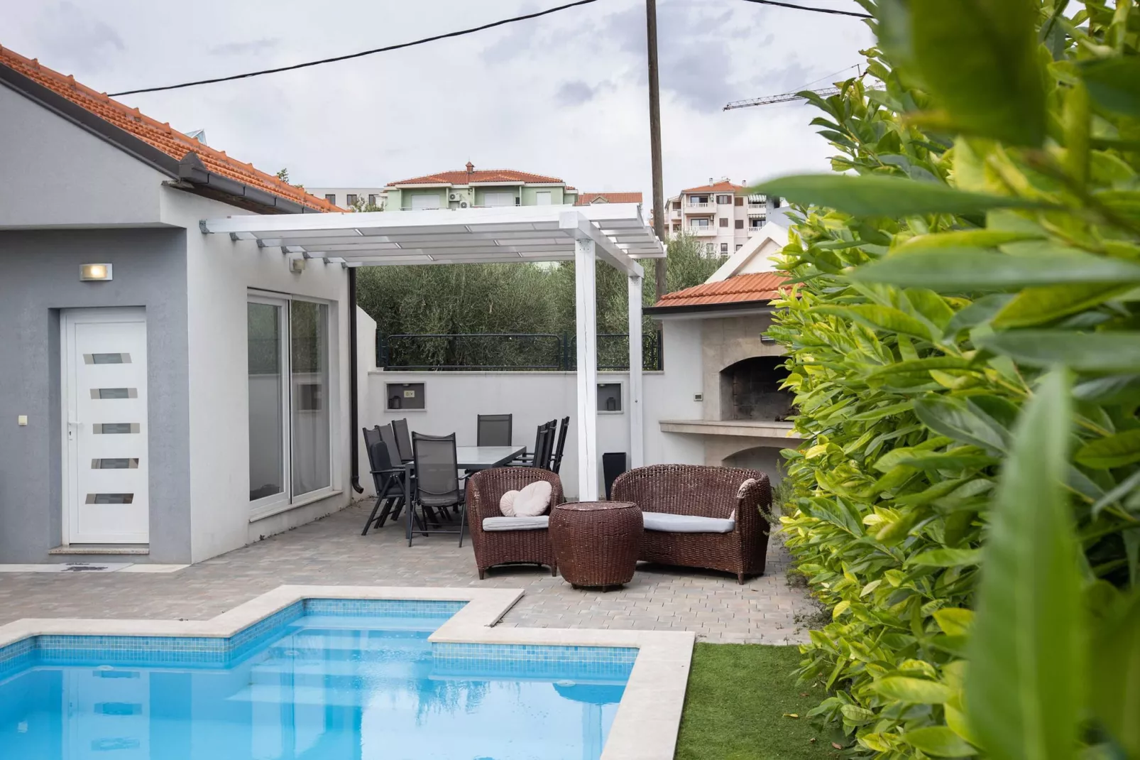 Apartment Villa Andelka- Three Bedroom Apartment with Swimming Pool-Piscine