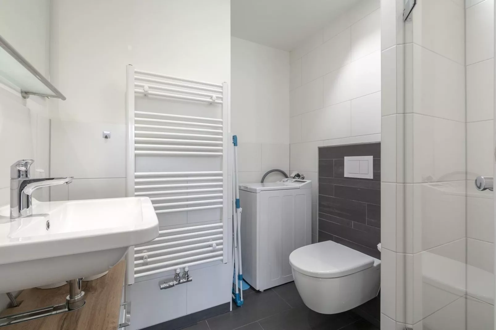 Garnekuul 76-Badezimmer
